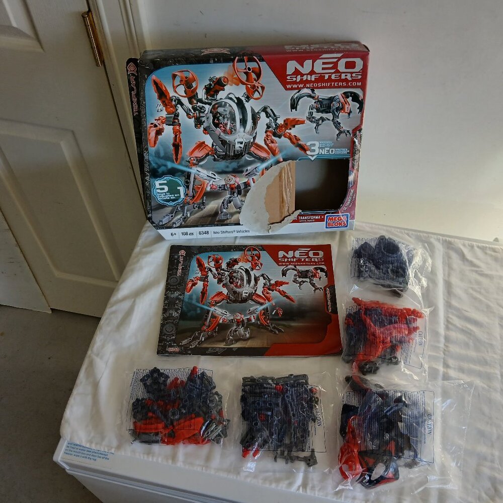 Neo Shifters 5 in 1 ( All 5 bags sealed ) Instructions - Box (read)  Mega Bloks